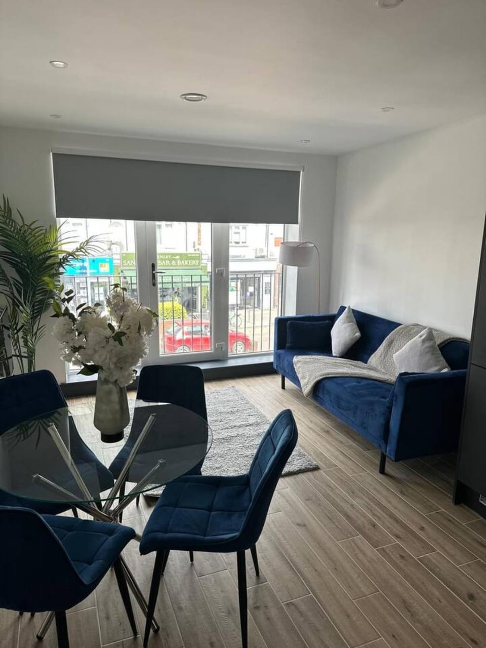 Modern Borehamwood Flat - 2 Min Walk to Station Apartment in London