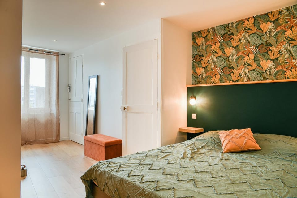 Living room, Bedroom