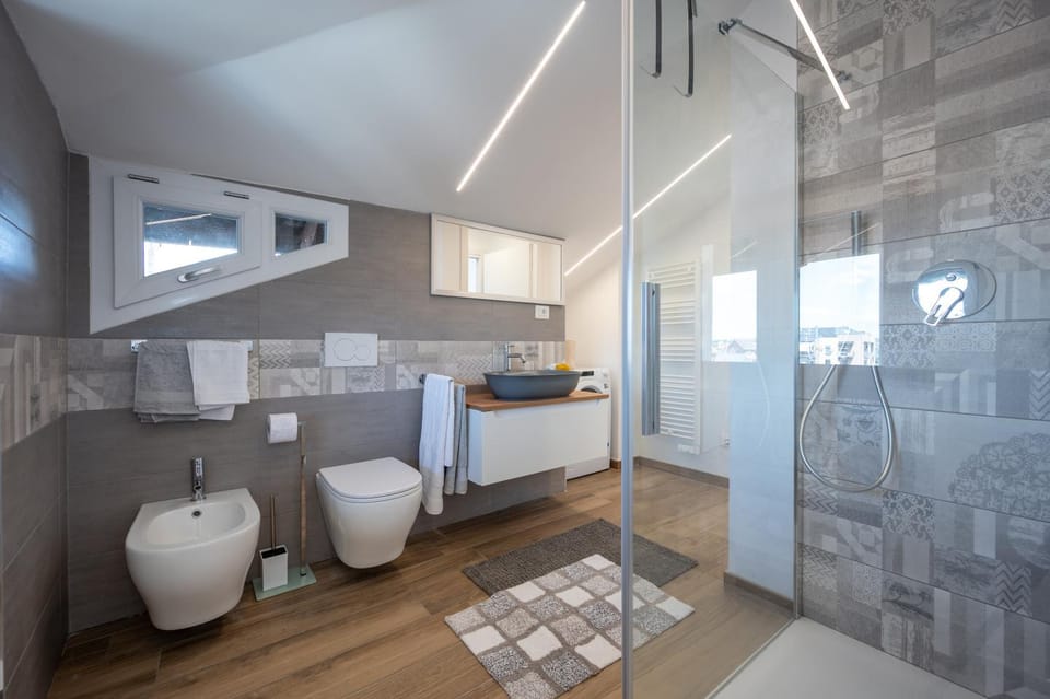 Shower, Bathroom