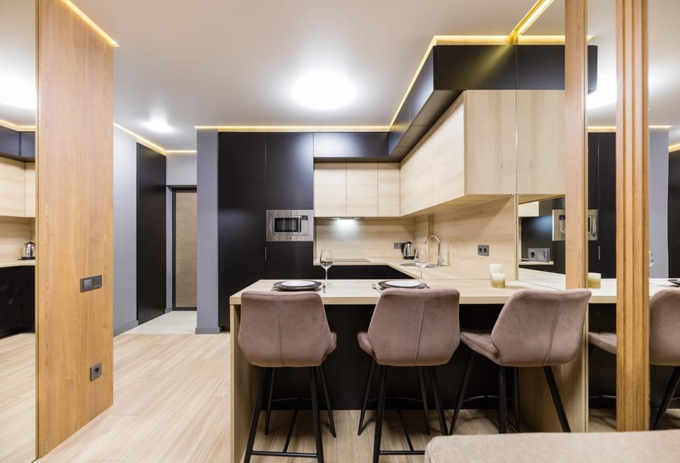 Kitchen or kitchenette, Living room, Seating area, Dining area, stove
