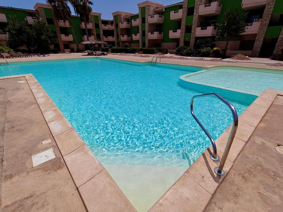 Day, Pool view, Swimming pool, sunbed