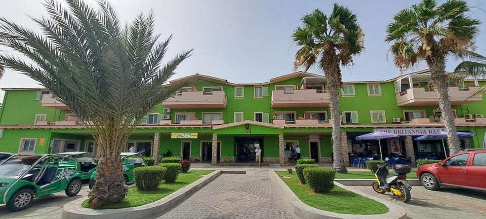 Property building, Restaurant/places to eat, Garden