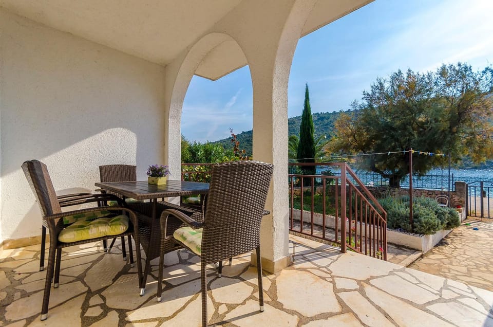 View (from property/room), Balcony/Terrace, Sea view