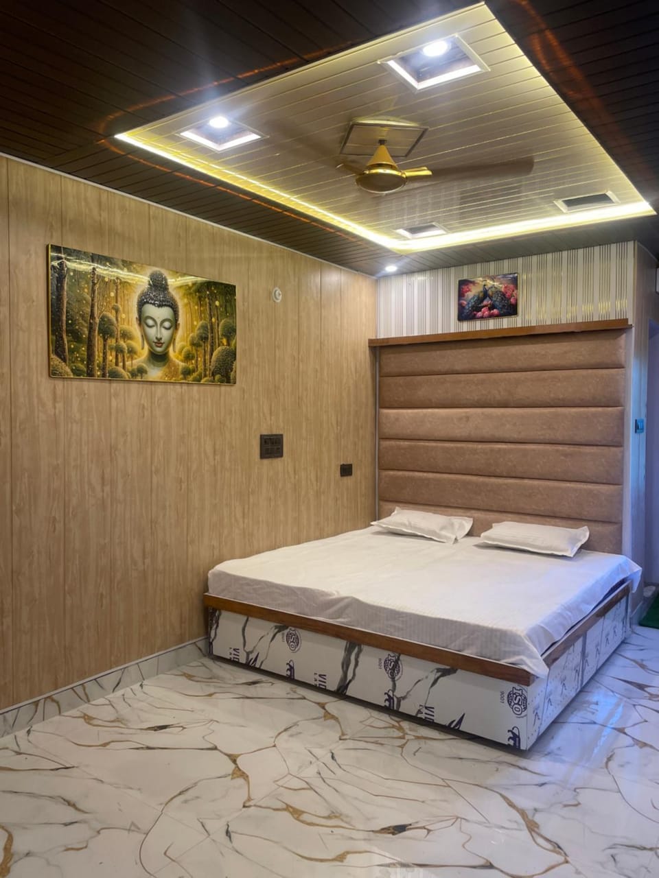Krishna Rooms Hotel in Rishikesh