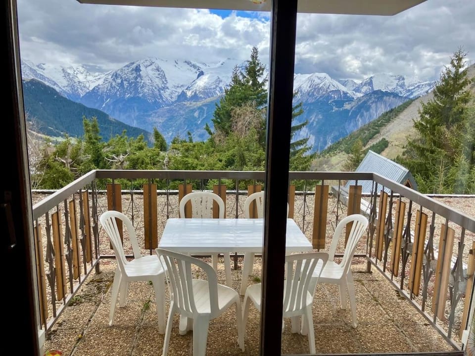 Natural landscape, Balcony/Terrace, Mountain view