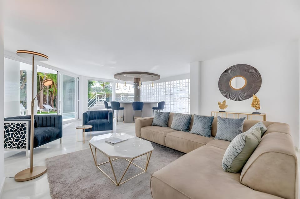 Property building, Living room