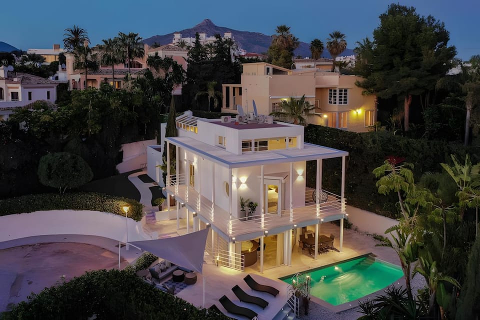 Property building, Swimming pool