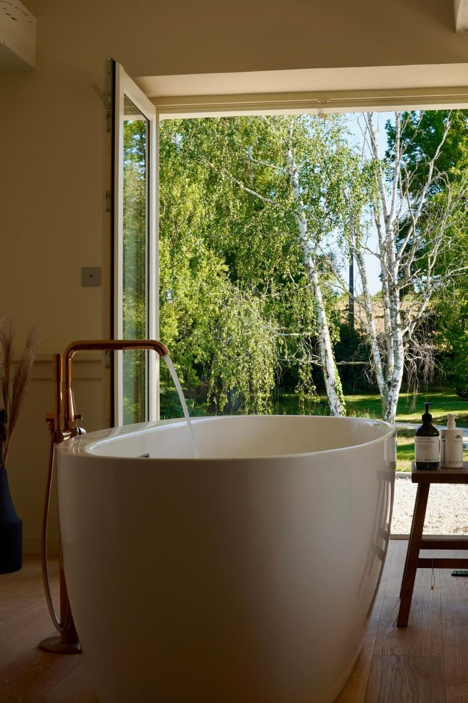 Bathroom, Bedroom, Garden view, Lake view, Bath