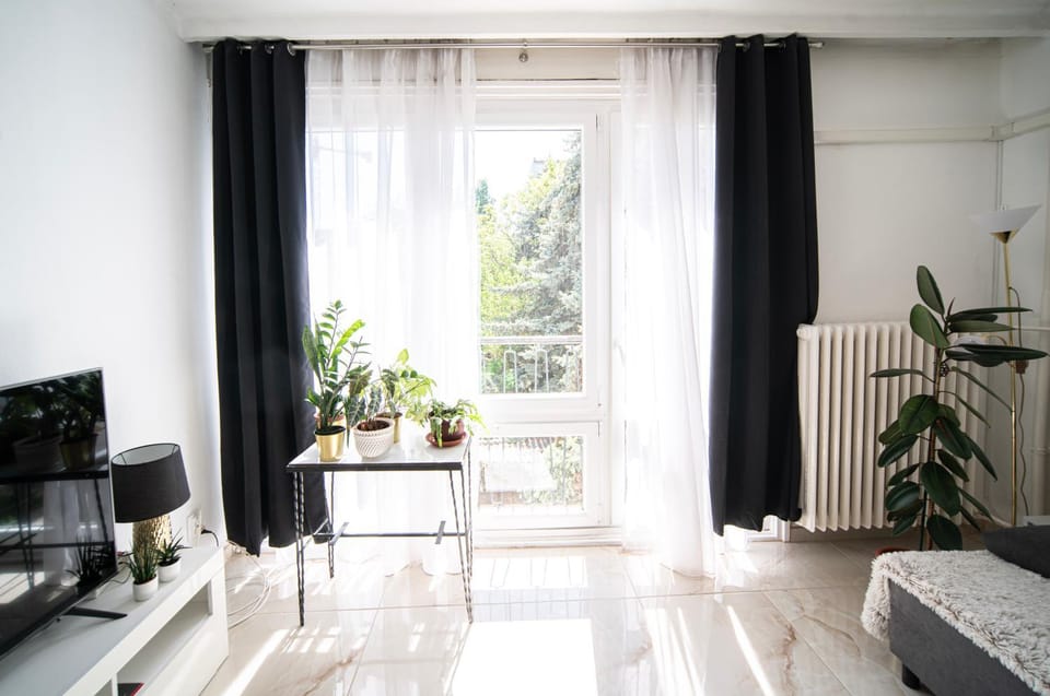 TV and multimedia, Living room, internet, air conditioner