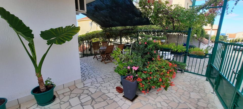 Garden, Balcony/Terrace