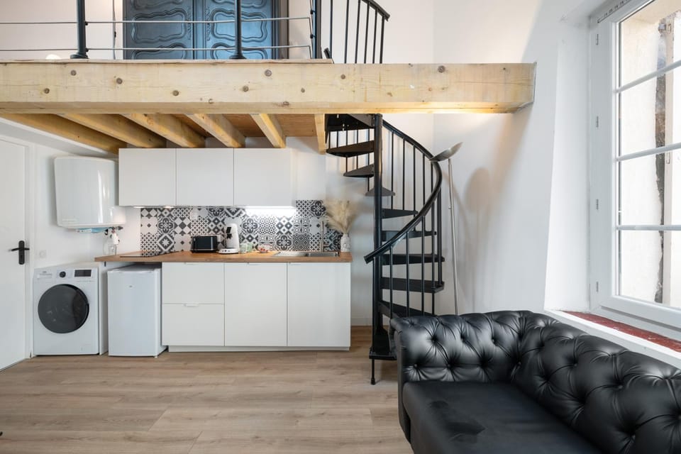 Coffee/tea facilities, Living room, Dining area, dishwasher, stove