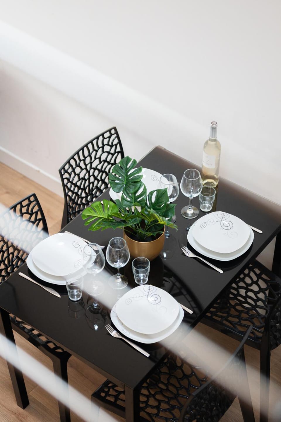 Seating area, Dining area