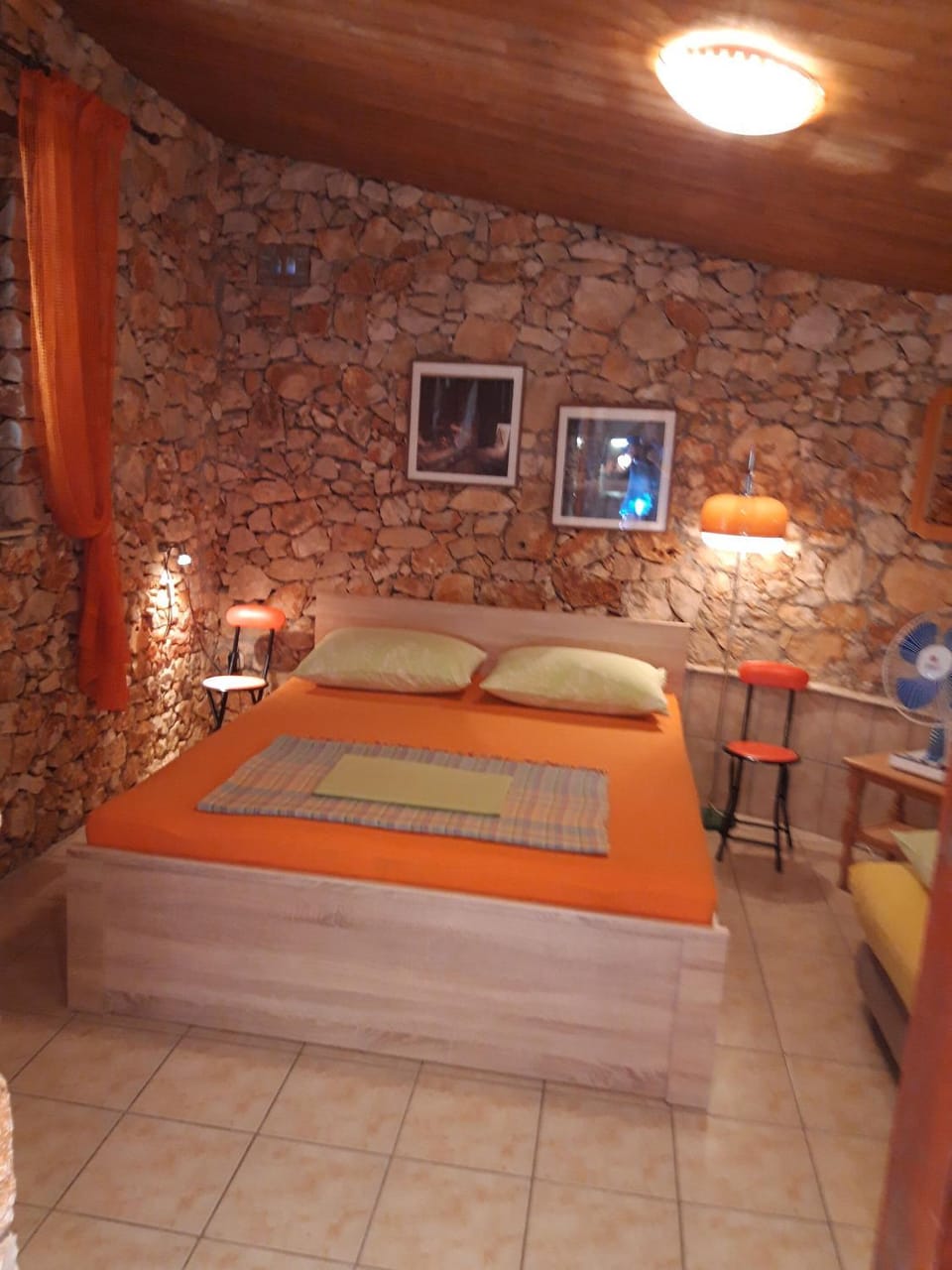 Bed, TV and multimedia, Living room, Photo of the whole room, Bedroom