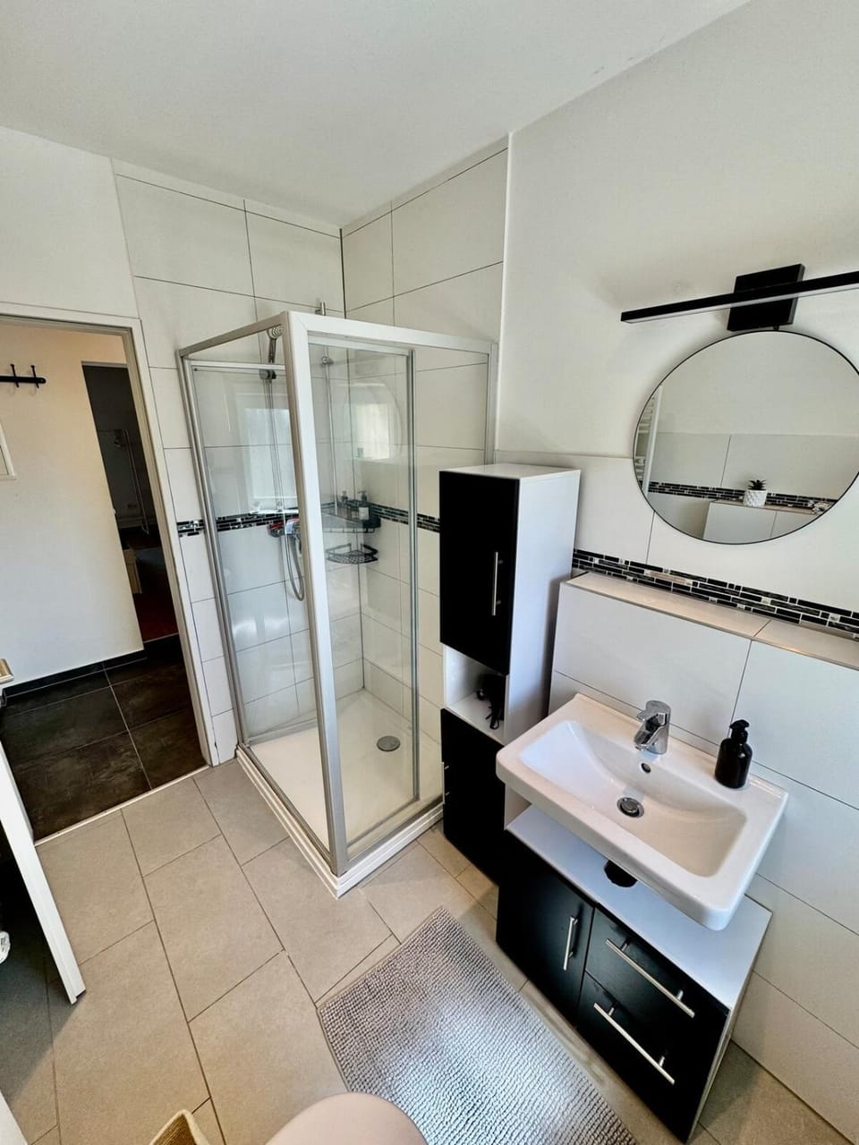 Shower, Bathroom
