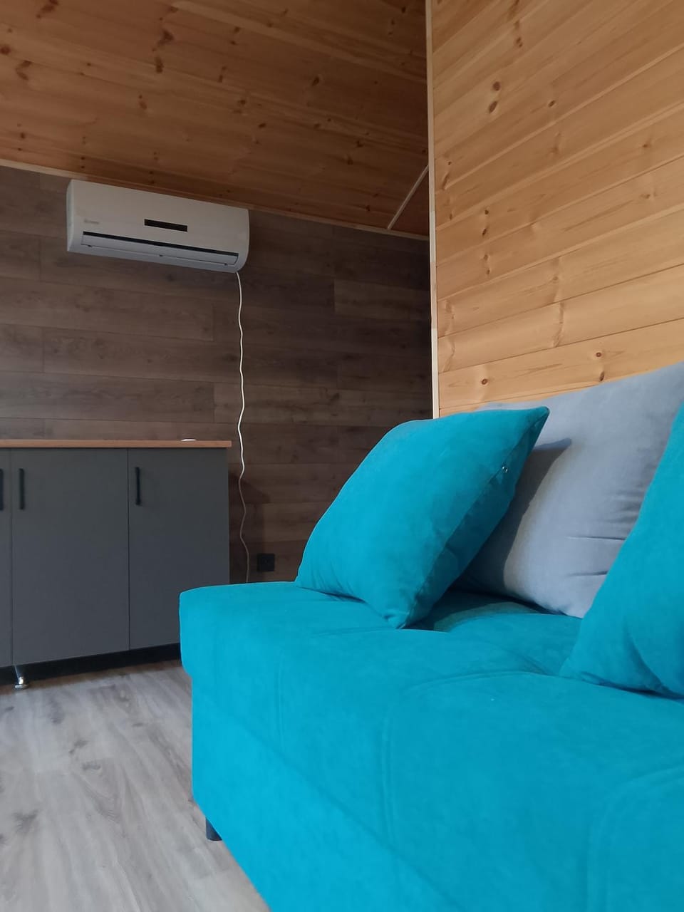 Living room, Seating area, air conditioner