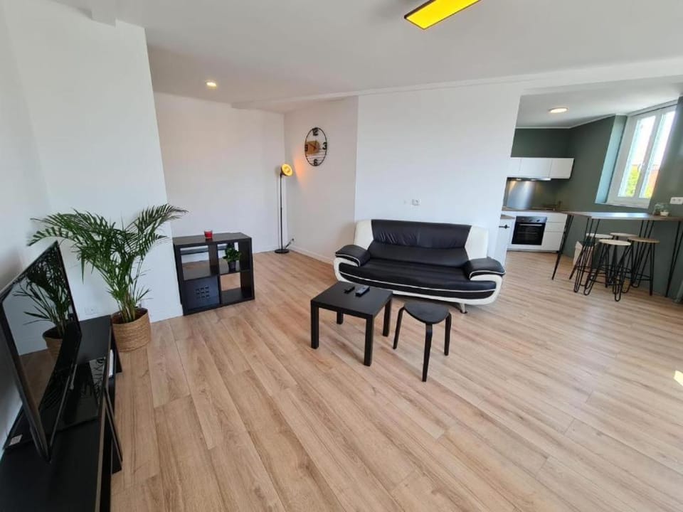 Le ScottmanHouse - Appartement privé - Centre ville - Gare - Wi-Fi Apartment in Arras