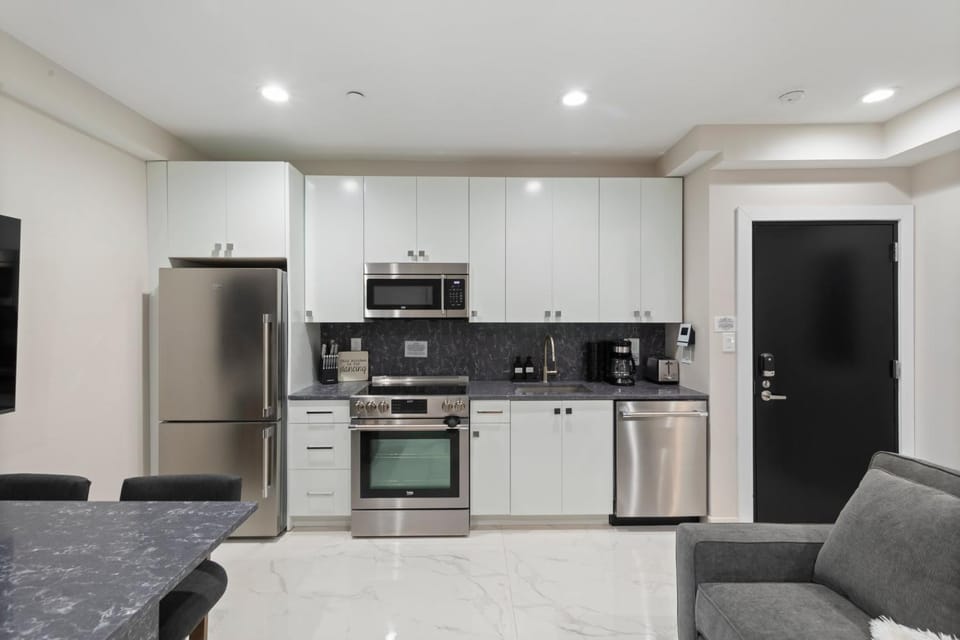 Ammos Luxury Living- Milos Suite House in Ventnor City