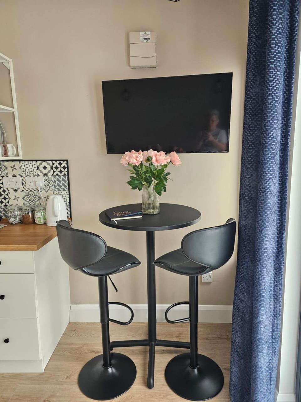 TV and multimedia, Dining area