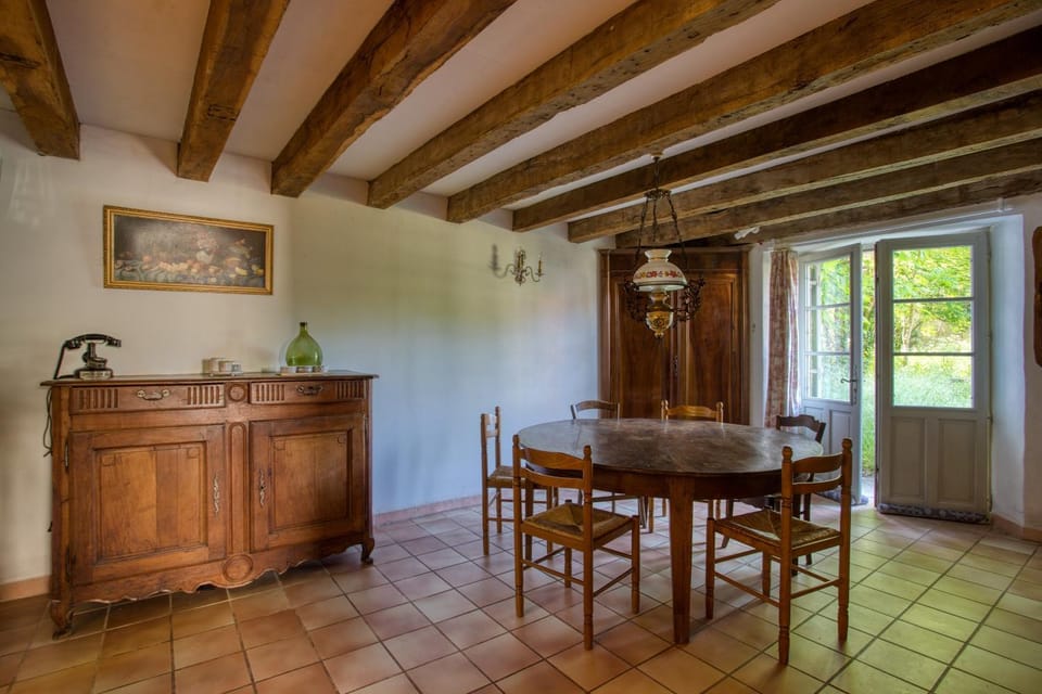 Property building, Living room