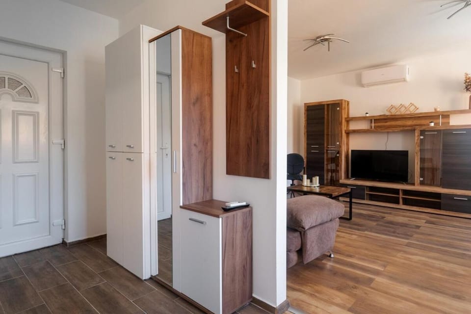 Ágoston Apartman 5 - Pallas Apartment in Hungary