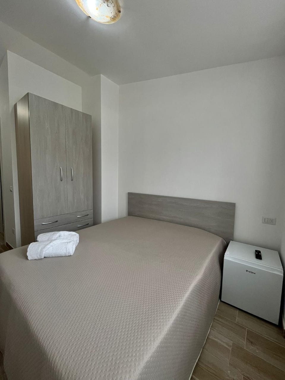 Bed, Photo of the whole room, Bedroom, towels, wardrobe