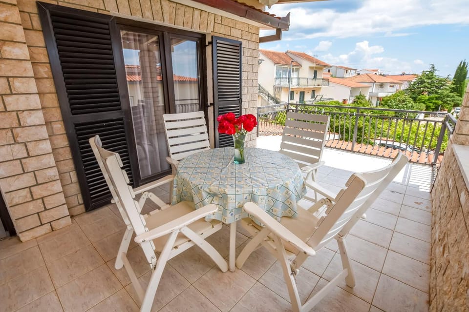 Property building, View (from property/room), Balcony/Terrace, Seating area