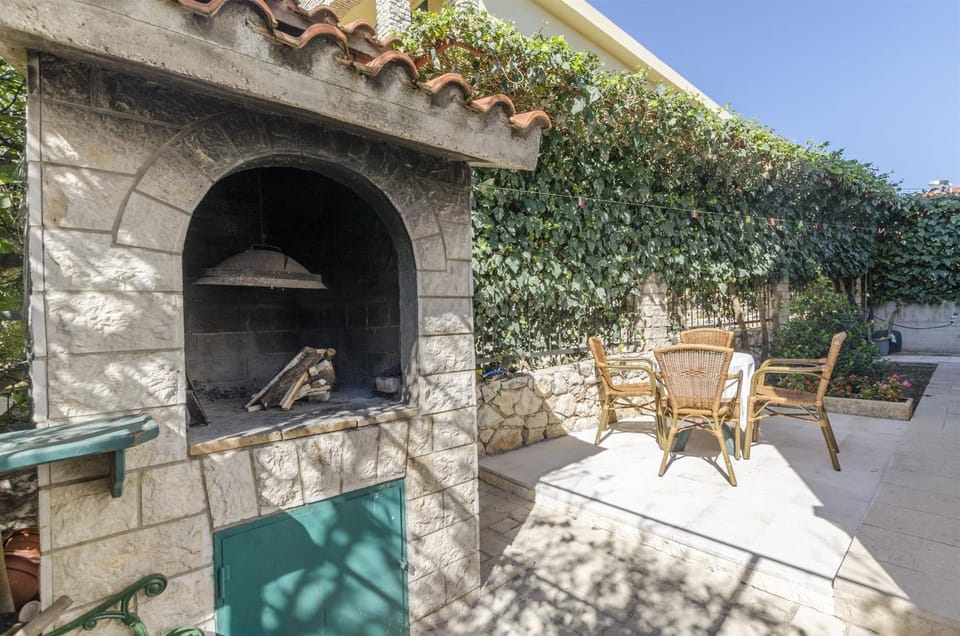 BBQ facilities, BBQ facilities, Other