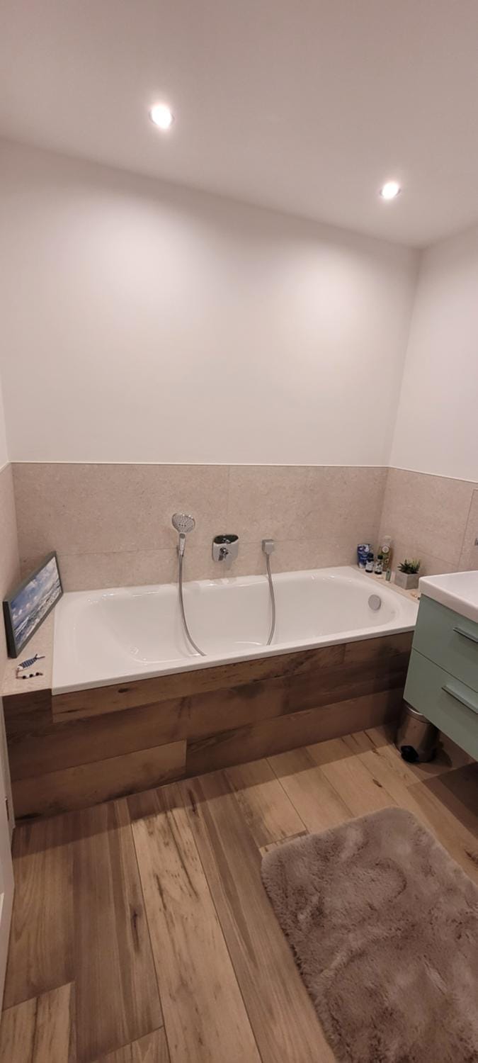 Bathroom, Bath