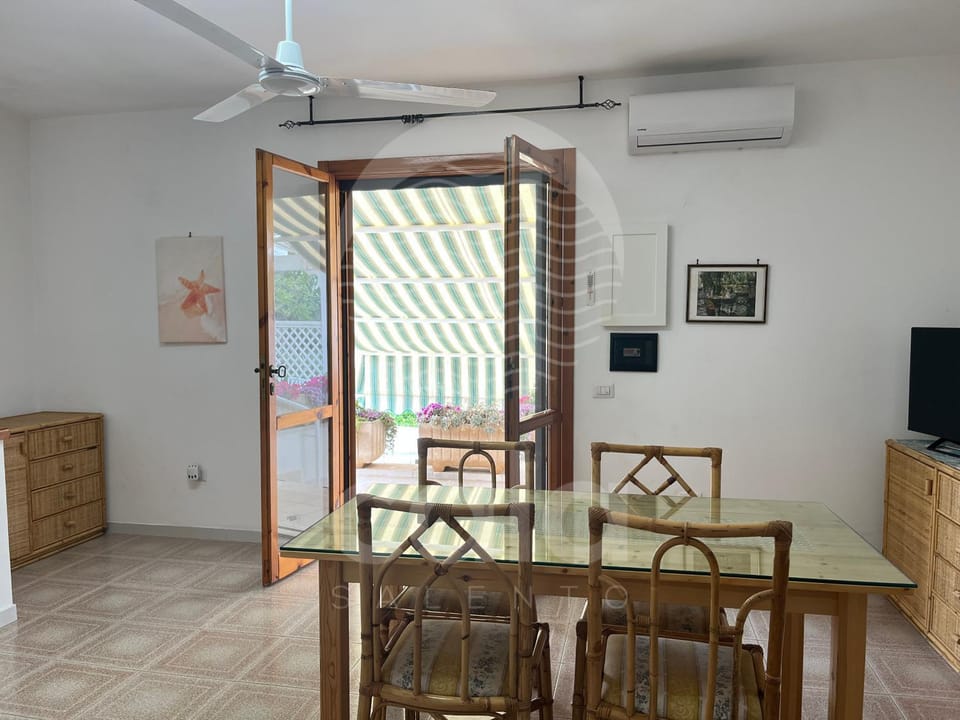 TV and multimedia, Living room, Dining area, air conditioner
