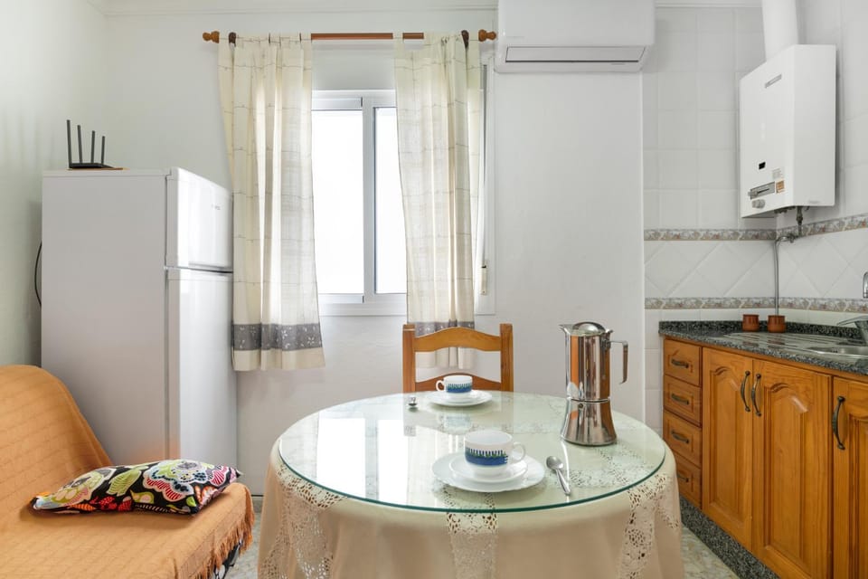 Property building, Kitchen or kitchenette, Living room
