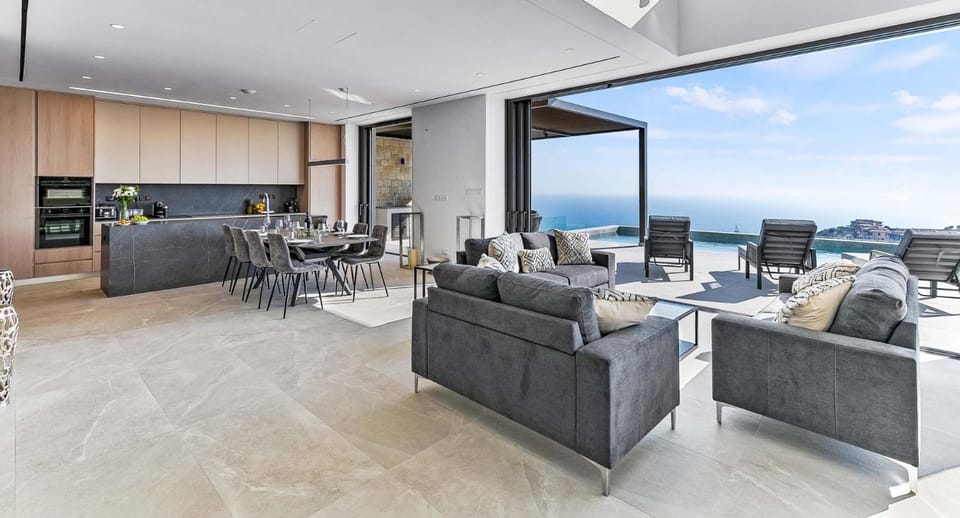 Patio, Kitchen or kitchenette, Living room, Seating area, Floor plan, Dining area, Sea view