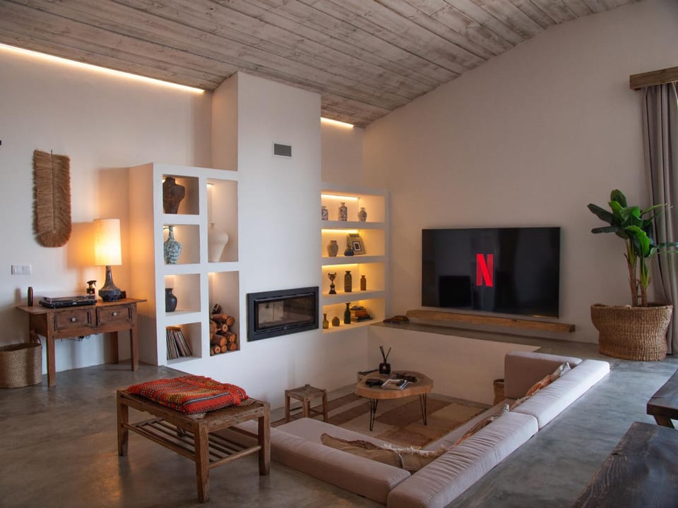 Communal lounge/ TV room, Living room