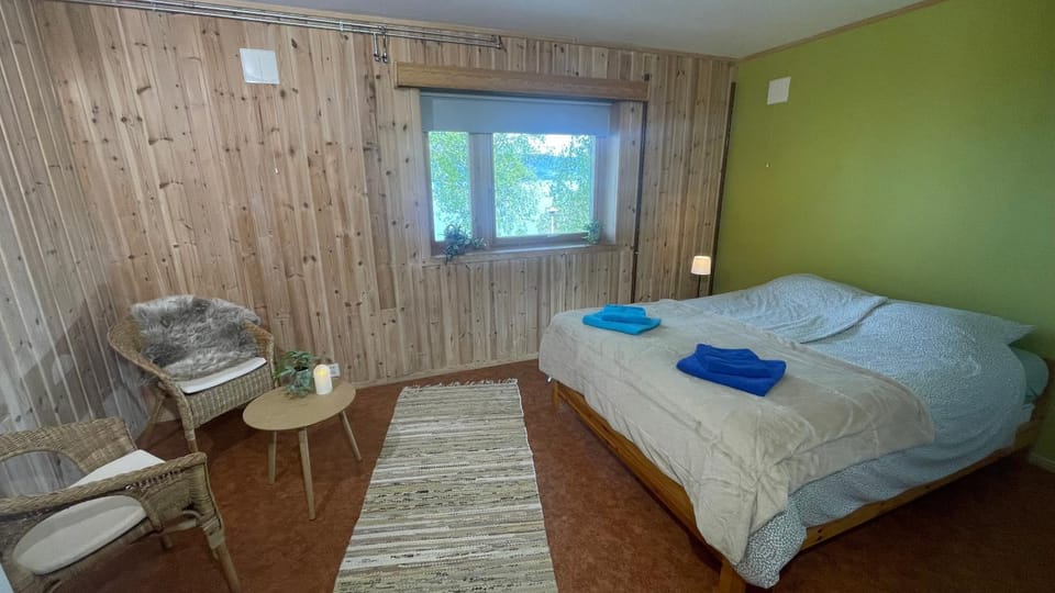 Bed, View (from property/room), Seating area, Bedroom, Mountain view, Sea view