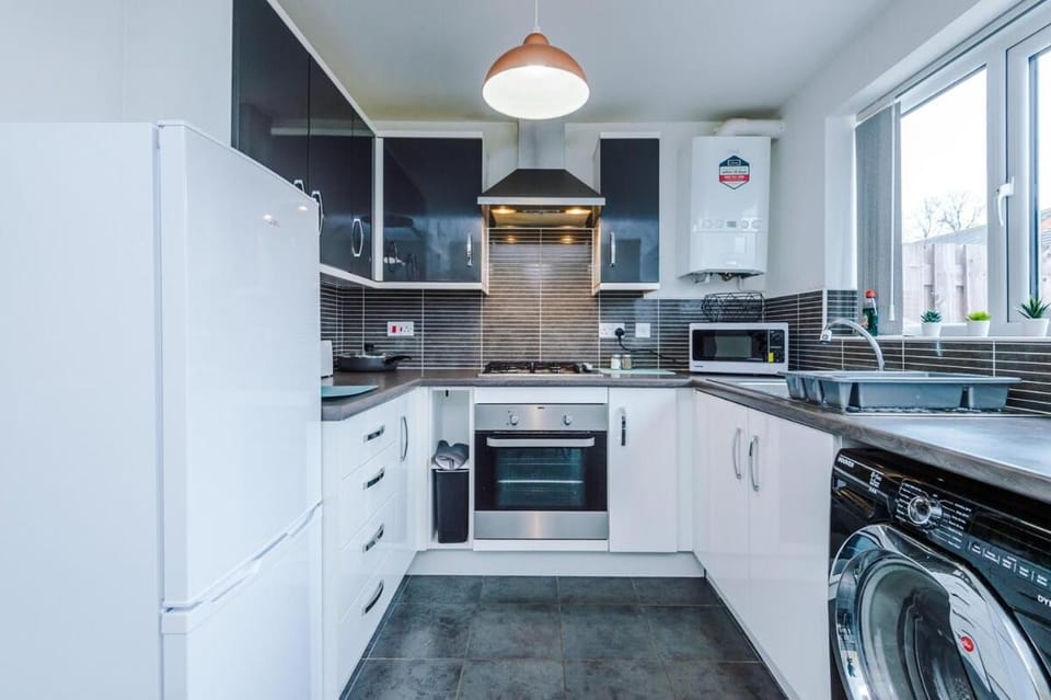 Kitchen or kitchenette, oven, stove