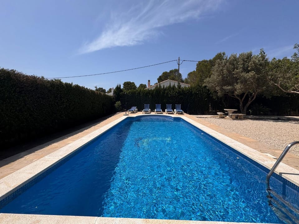 Casascostadorada Ametlla de Mar chalet con piscina House in Baix Ebre