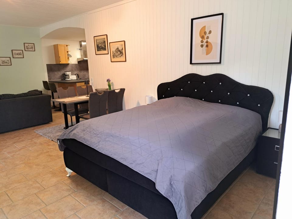 Bed, Bedroom