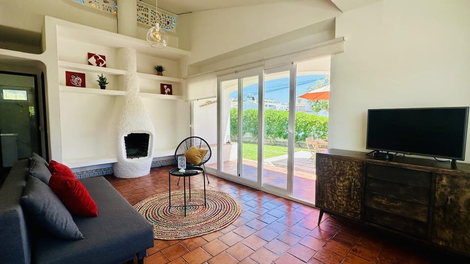 Communal lounge/ TV room, Living room