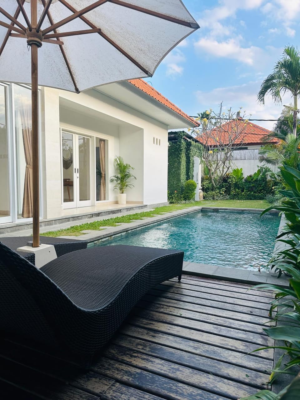 Villa 3BR in Canggu nearby Berawa Beach Villa in North Kuta