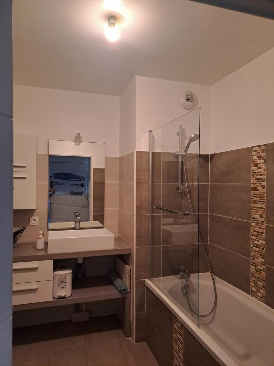 Bathroom, Bath