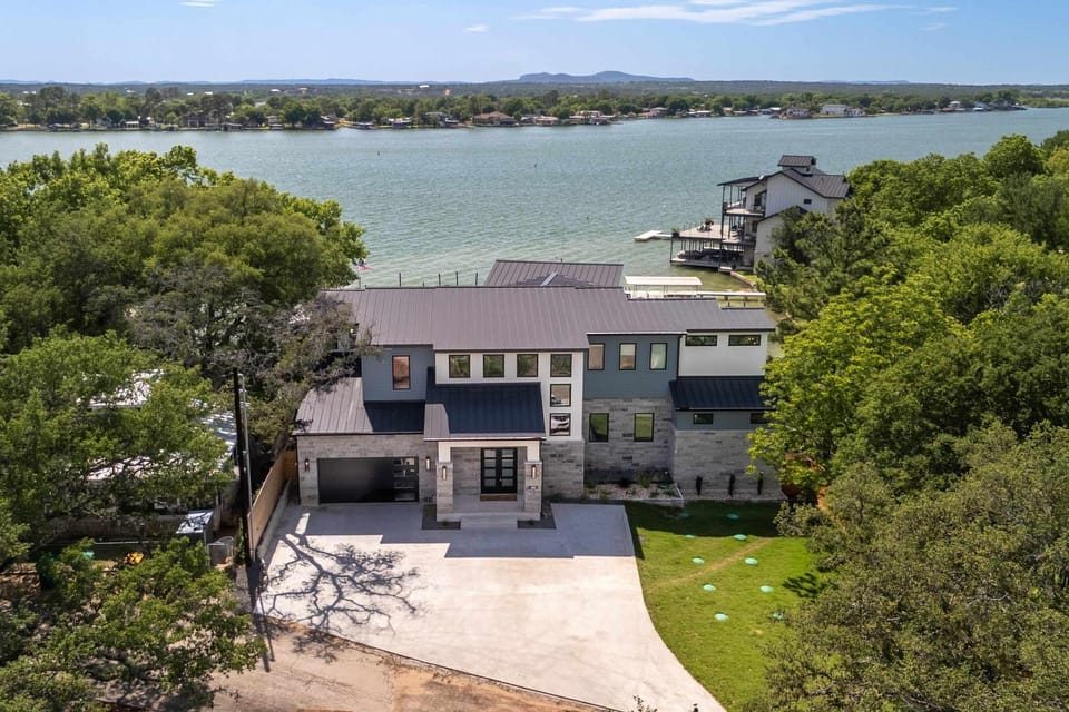 Endless Sunset with Concierge Services House in Granite Shoals