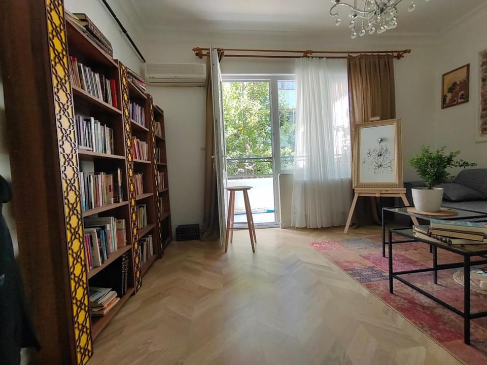 balcony 2BR apt near to nişantaşi #2 Apartment in Istanbul