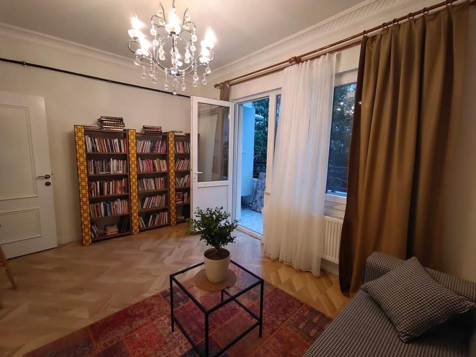 balcony 2BR apt near to nişantaşi #2 Apartment in Istanbul