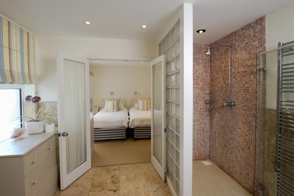 Bathroom, Bedroom