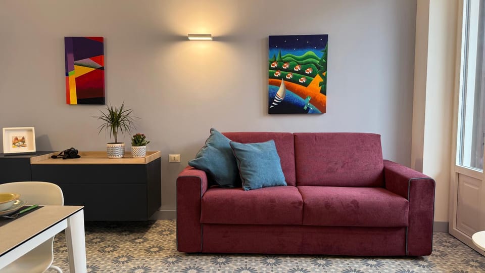 Living room, Decorative detail, Seating area
