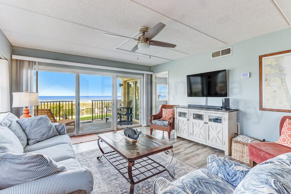 Ground floor Beachfront Corner Unit a few Steps from the Beach House in Fernandina Beach