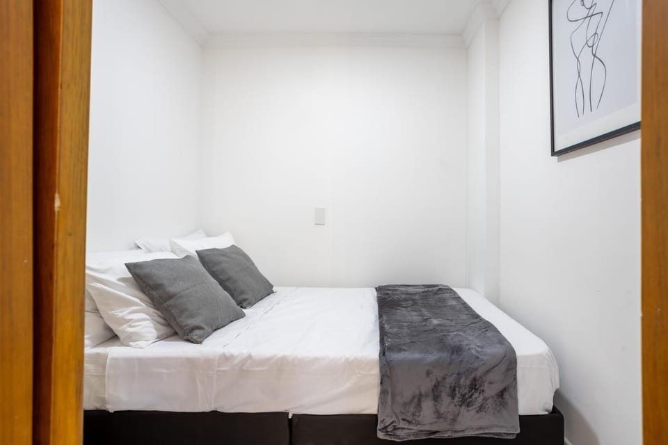 Parque de Envigado a 350 mts, 2bd, 500mb internet Apartment in Envigado