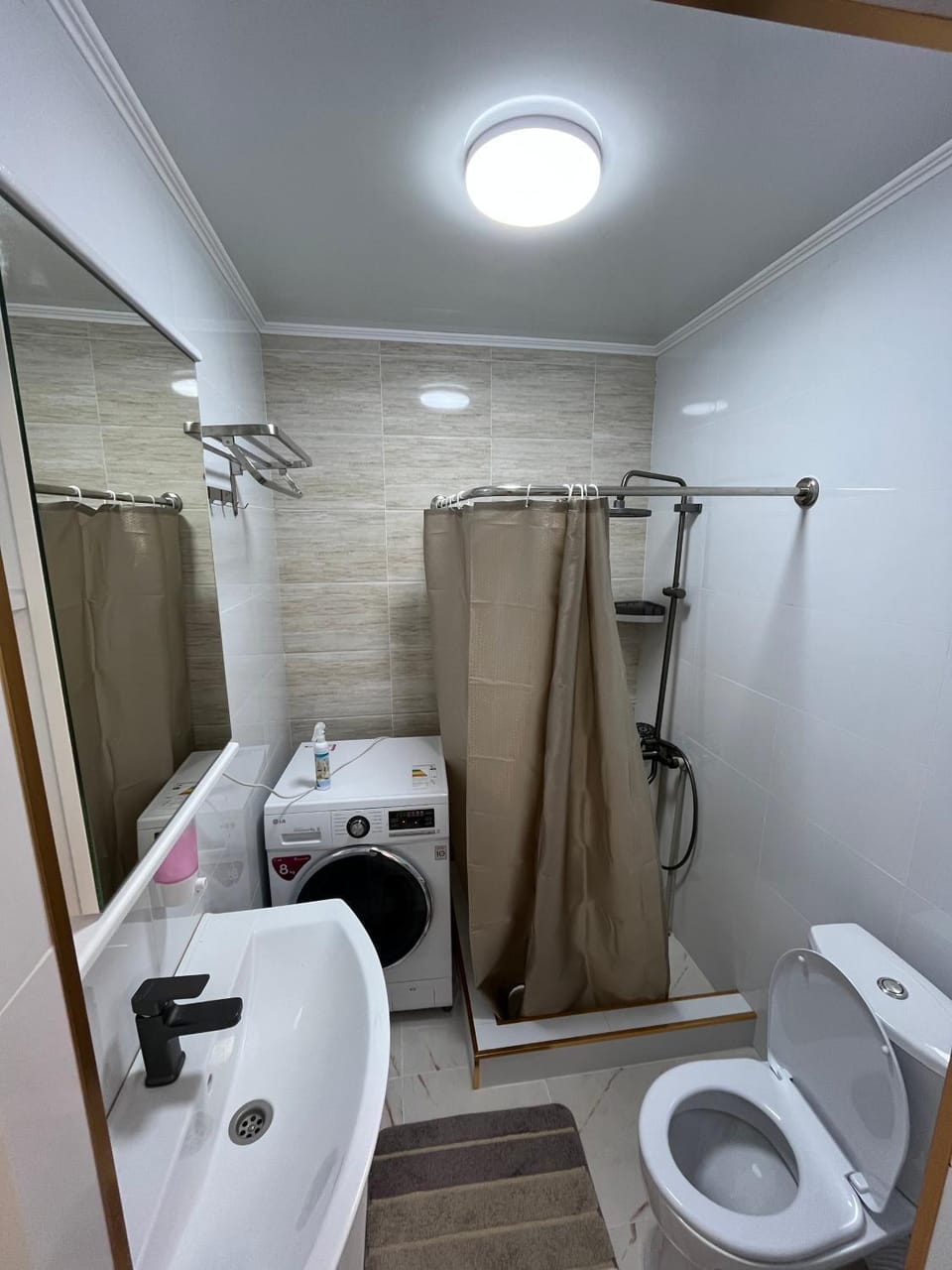 Shower, Toilet, Bathroom, washing machine