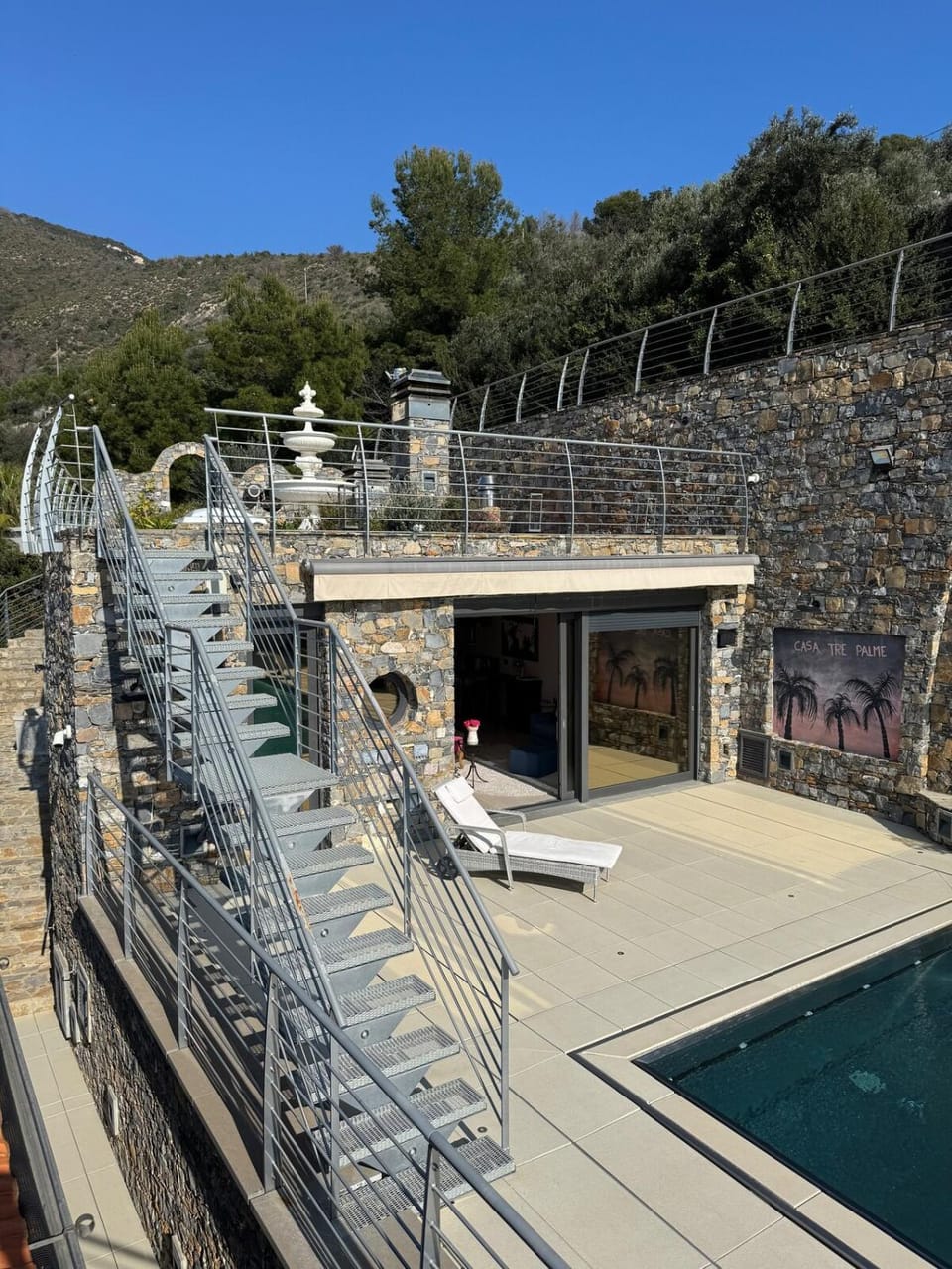 Day, Natural landscape, Balcony/Terrace, Swimming pool, sunbed