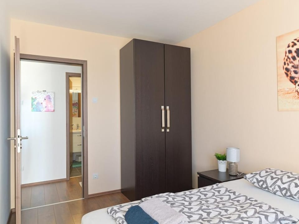 Bed, Bedroom, wardrobe