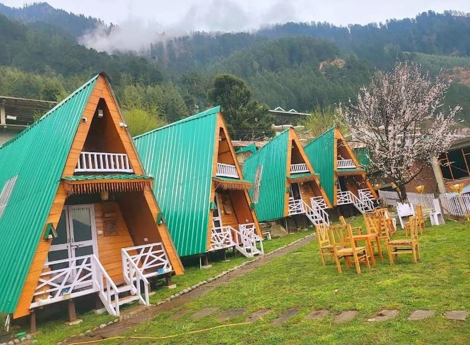 KAIRA HUTs Luxury tent in Manali